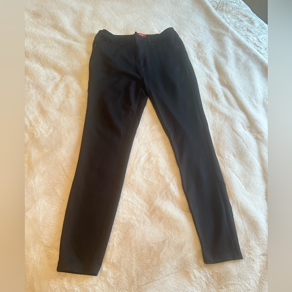 Lightweight stretch skinny jeans